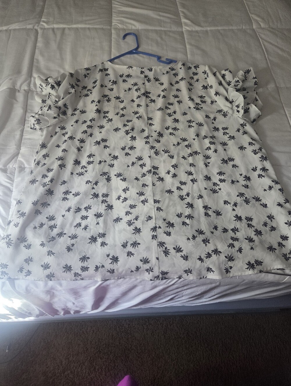 White Floral Ruffle Sleeve Top